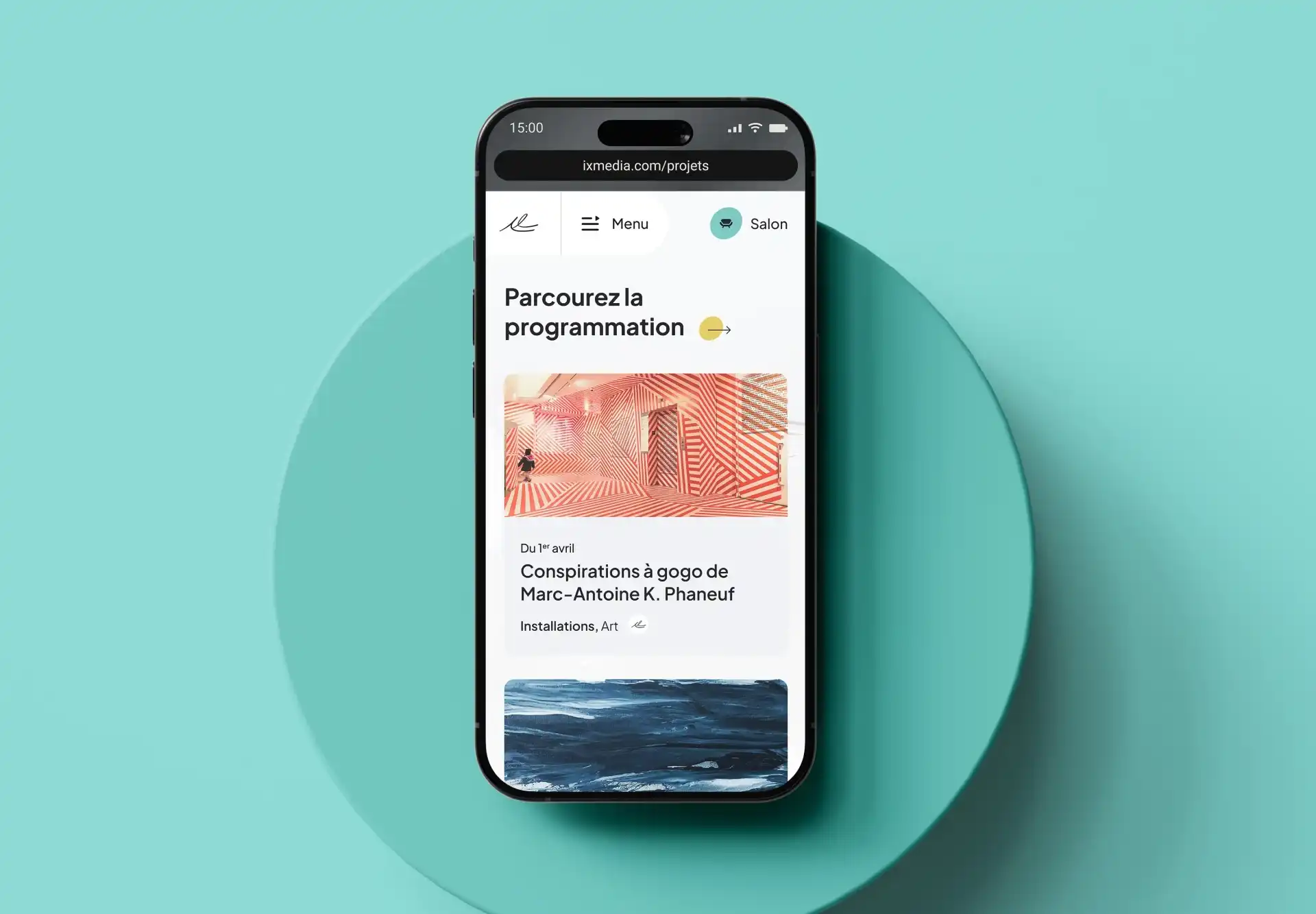 Appareil mobile montrant un bloc qui invite à parcourir la programmation sur le site de la Maison de la littérature.