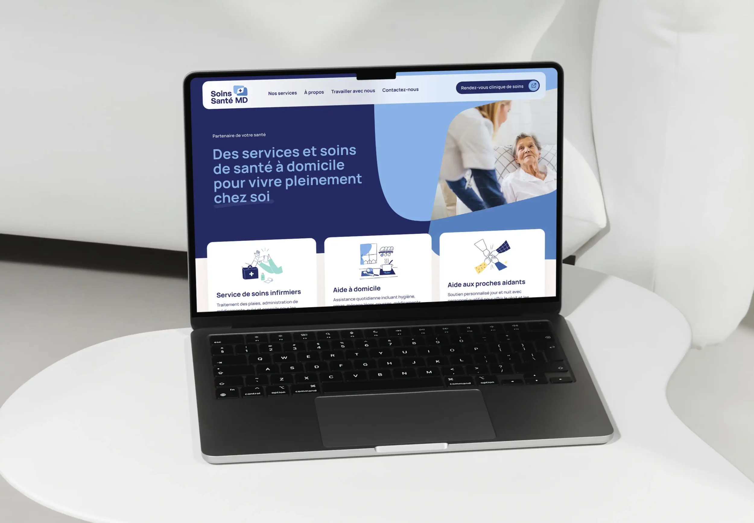Maquette taille ordinateur présentant l'accueil du site de Soins santé MD.